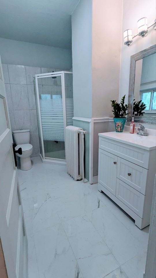 4667 McDougall Crescent - Photo 3 of 8