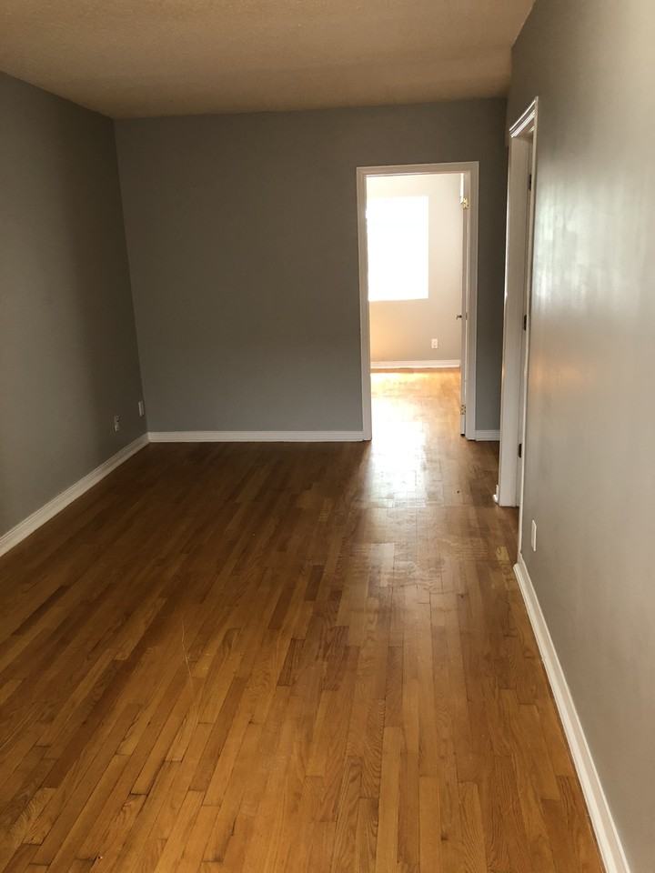797 Dundas Street West #2nd Floor - Photo 3 of 12