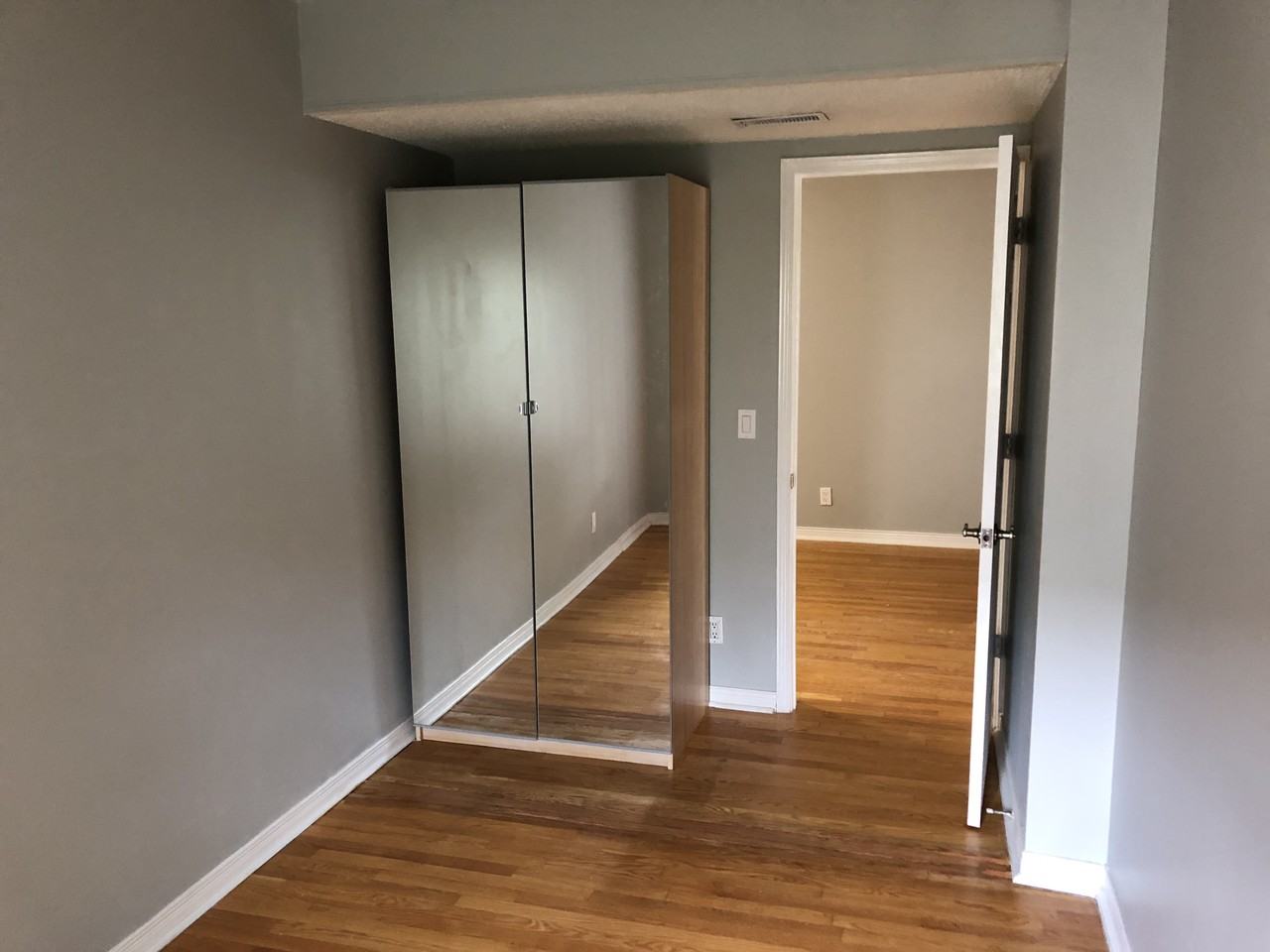 797 Dundas Street West #2nd Floor - Photo 6 of 12