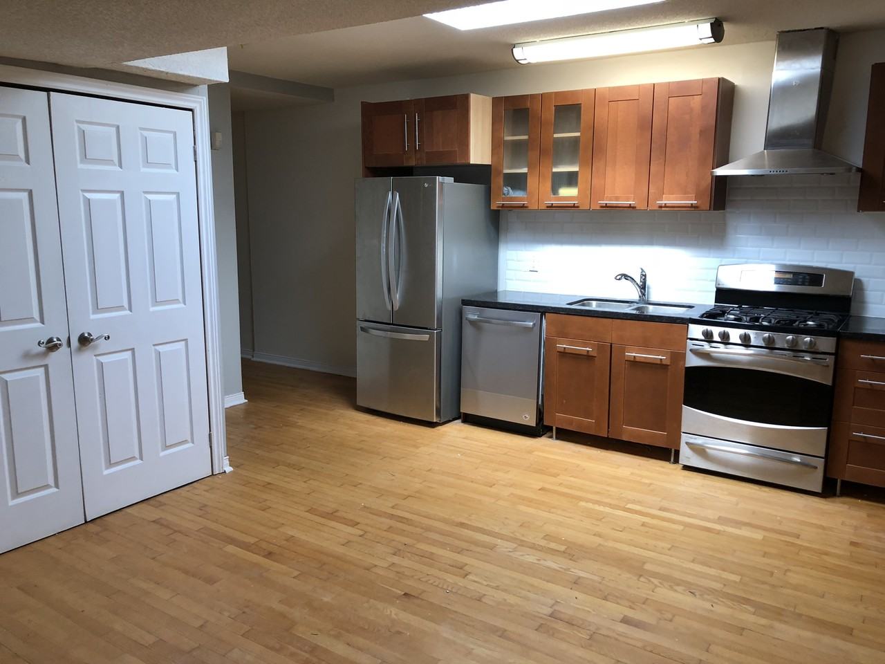 797 Dundas Street West #2nd Floor - Photo 2 of 12