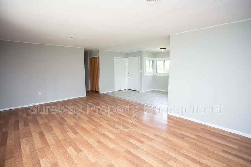 17 Snowdon Ln - Photo 6 of 49