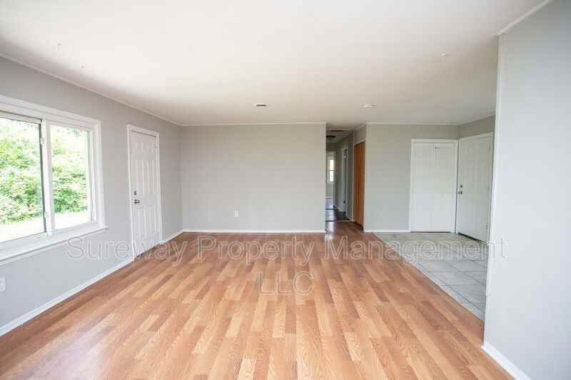 17 Snowdon Ln - Photo 7 of 49