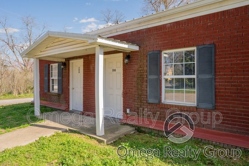 310 Percy St - Photo 2 of 19