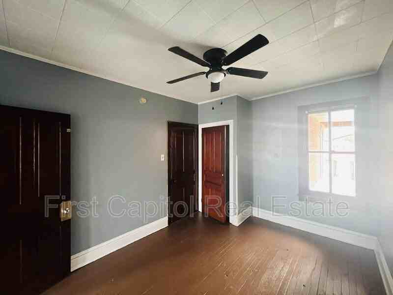 1290 W King St #2 - Photo 2 of 8