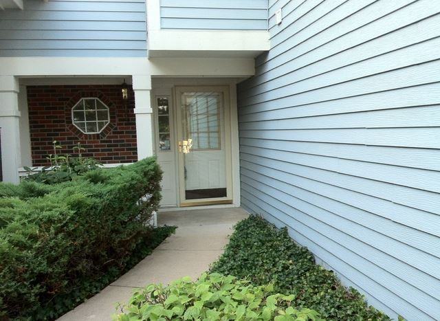 1065 Talbots Ln - Photo 2 of 15