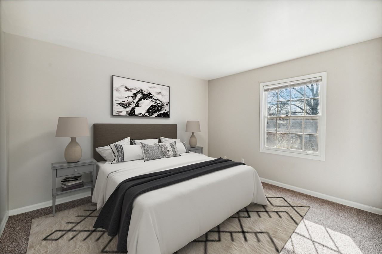 Jamestown Apartments & Townhomes - Photo 5 of 60