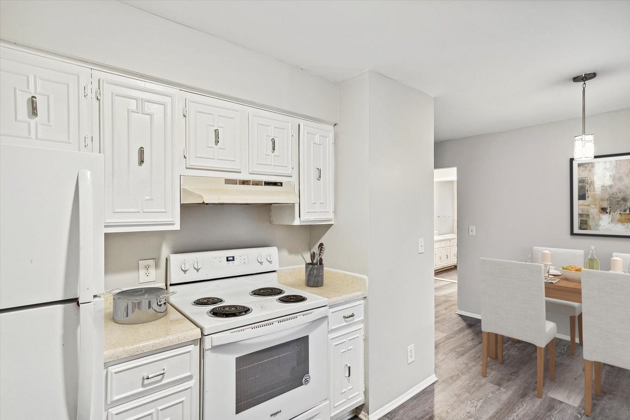 Village Grove - Photo 7 of 42