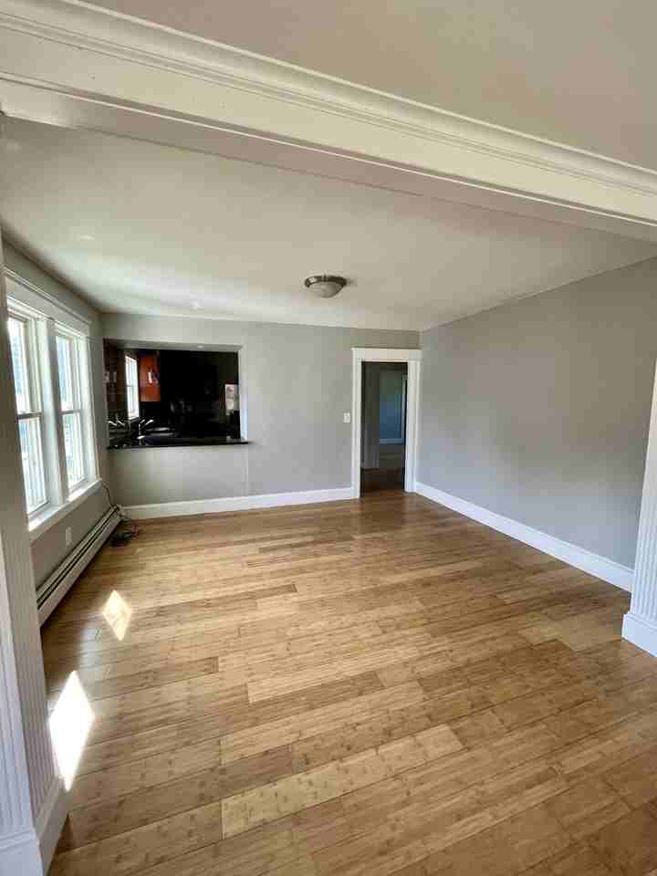 216 Providence St 2 - Photo 3 of 10