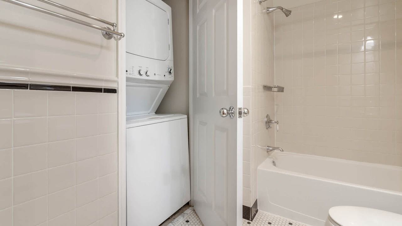 Alban Towers - Photo 3 of 50