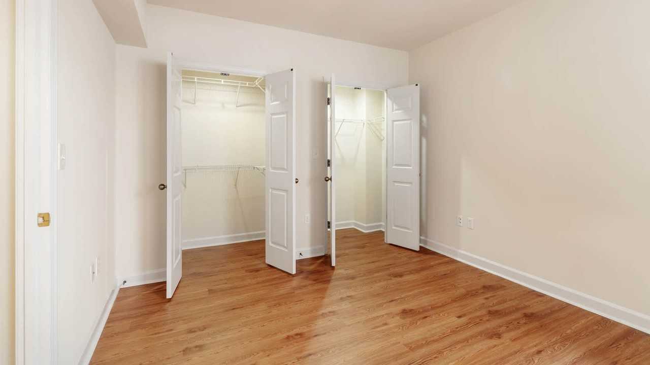 Alban Towers - Photo 4 of 50