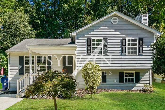 2717 Midway Park Ct - Photo 2 of 15