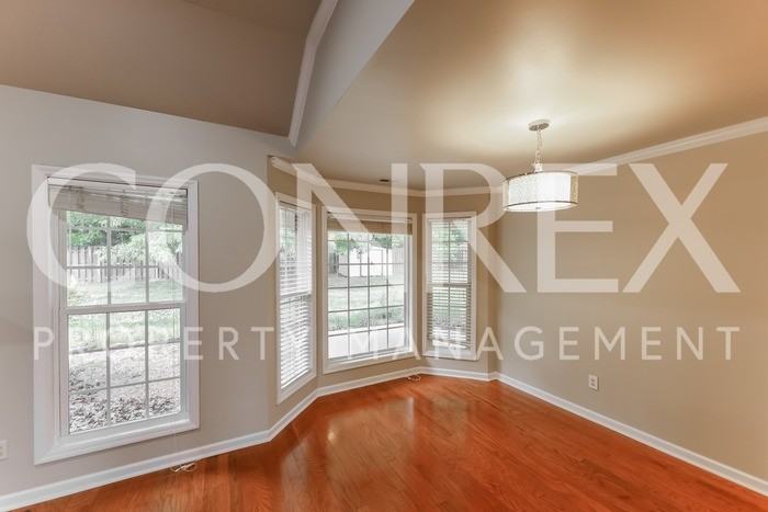 205 Alder Ridge Dr - Photo 3 of 11