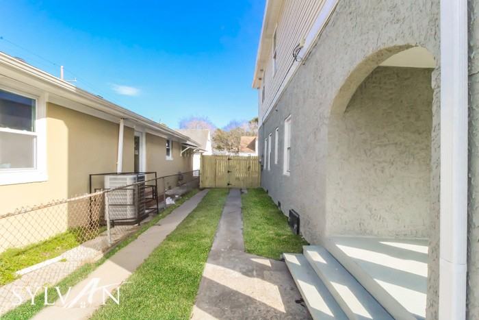 2734 Saint Mihiel Ave - Photo 2 of 15