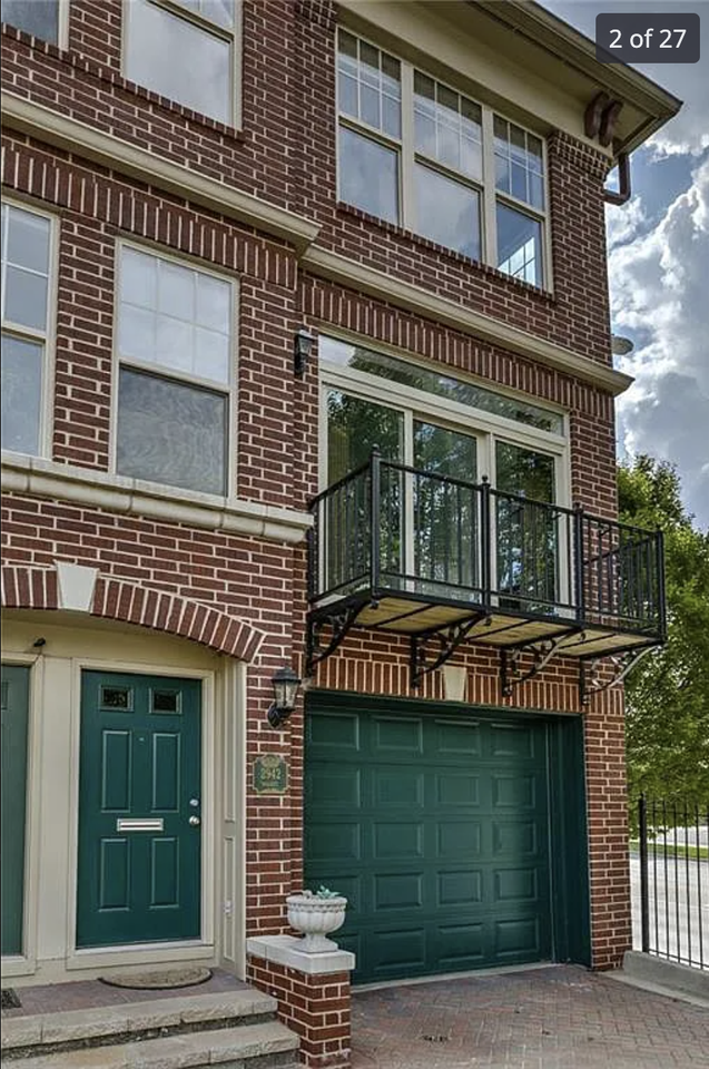 2942 Walnut St #2942 - Photo 2 of 12