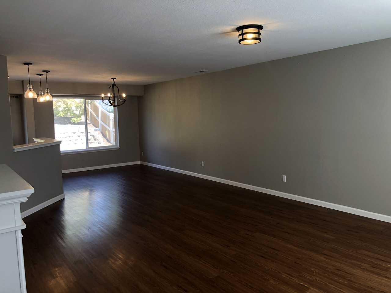 1920 Nw Bella Vista Dr #NA - Photo 2 of 15