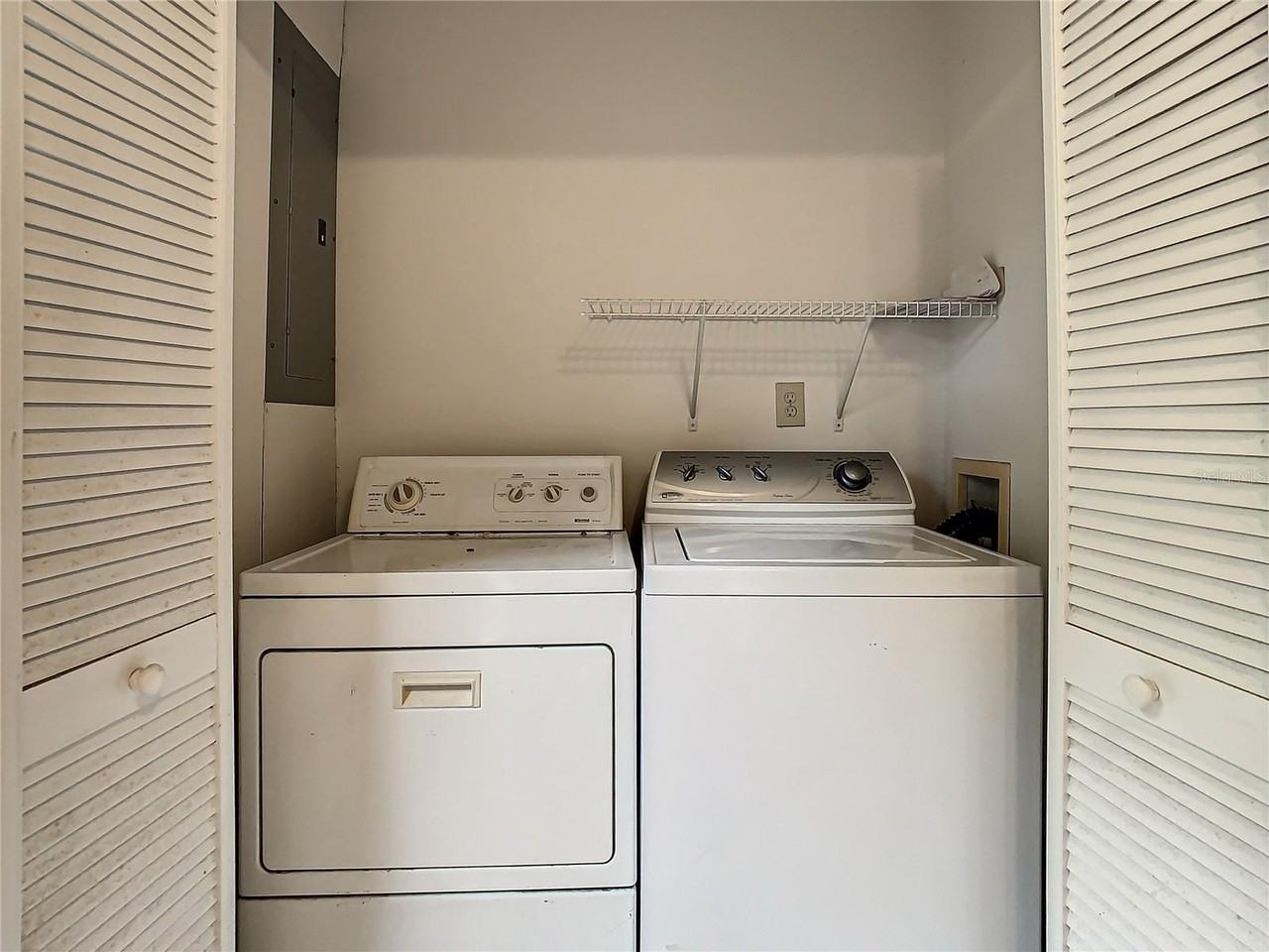 1310 W Rambla St #NA - Photo 2 of 12