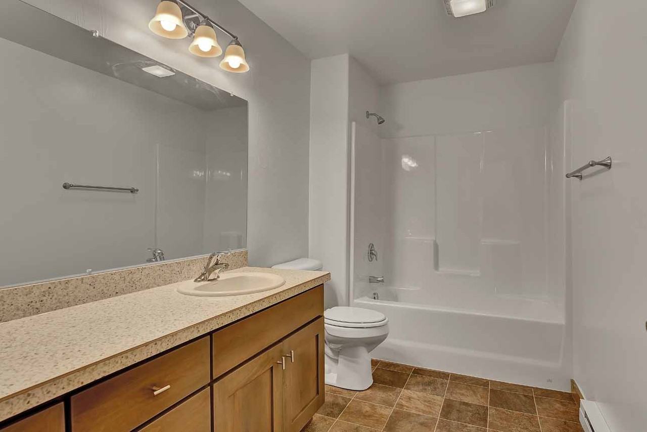 940 Gibbon St #3 - Photo 7 of 15