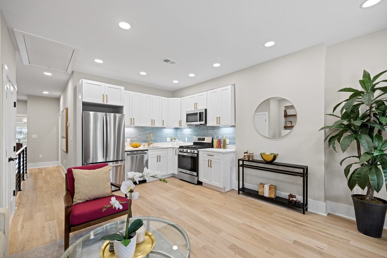 1810 N Capitol St Nw #3 - Photo 6 of 29