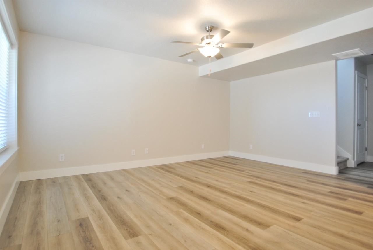 2053 N 380 E #1 - Photo 3 of 19