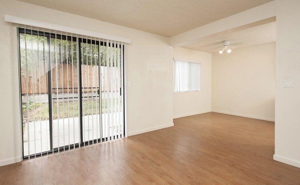 2323 Fairfield Ave - Photo 5 of 16