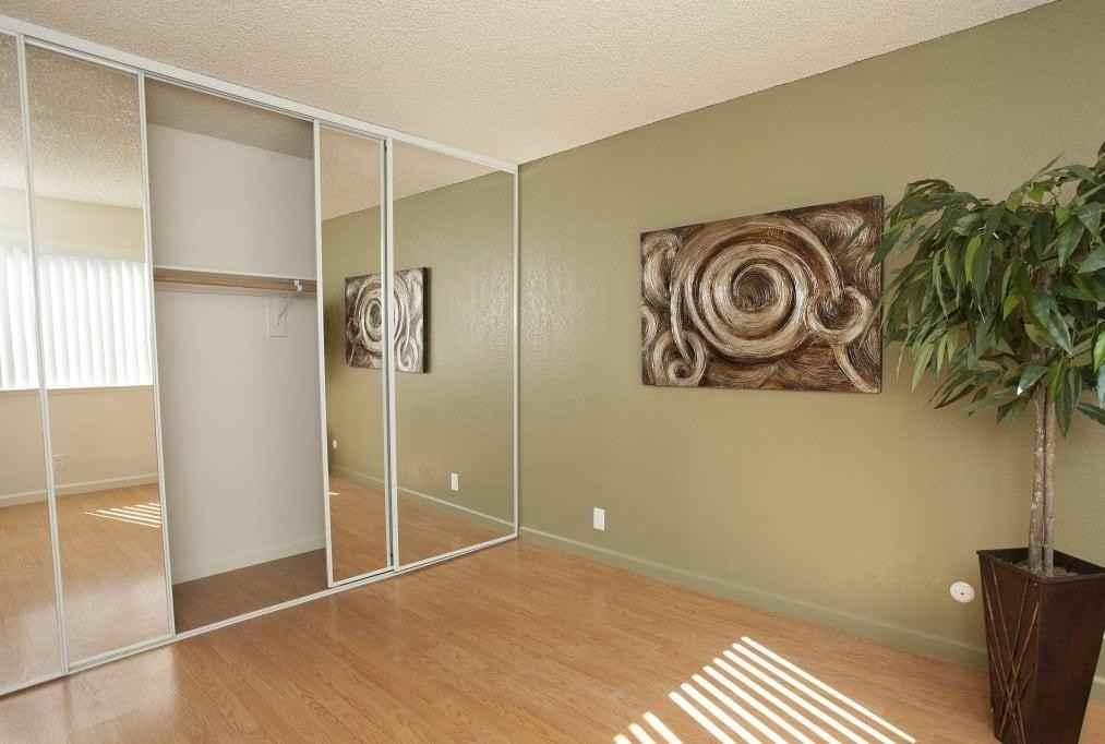 2323 Fairfield Ave - Photo 2 of 16