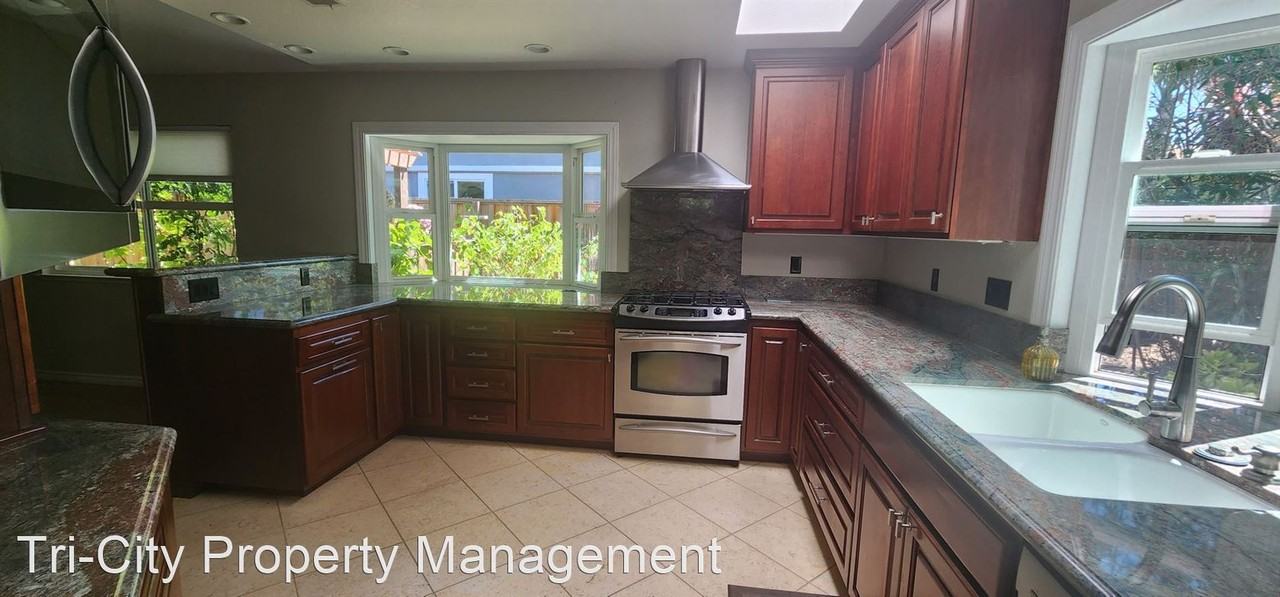 39454 Zacate Ave - Photo 2 of 32