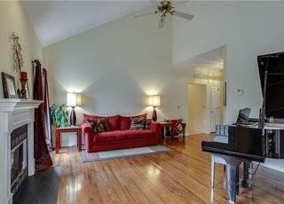 669 Magnolia Ln - Photo 4 of 20