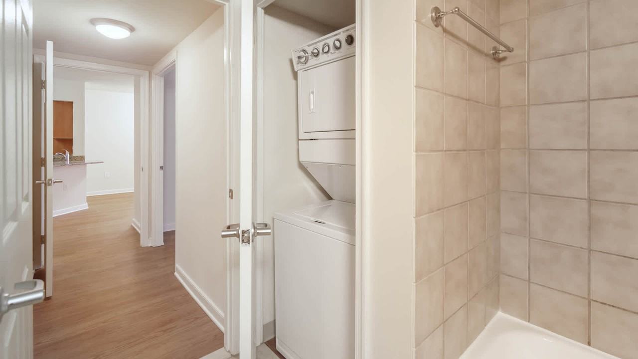 2400 M - Photo 2 of 50