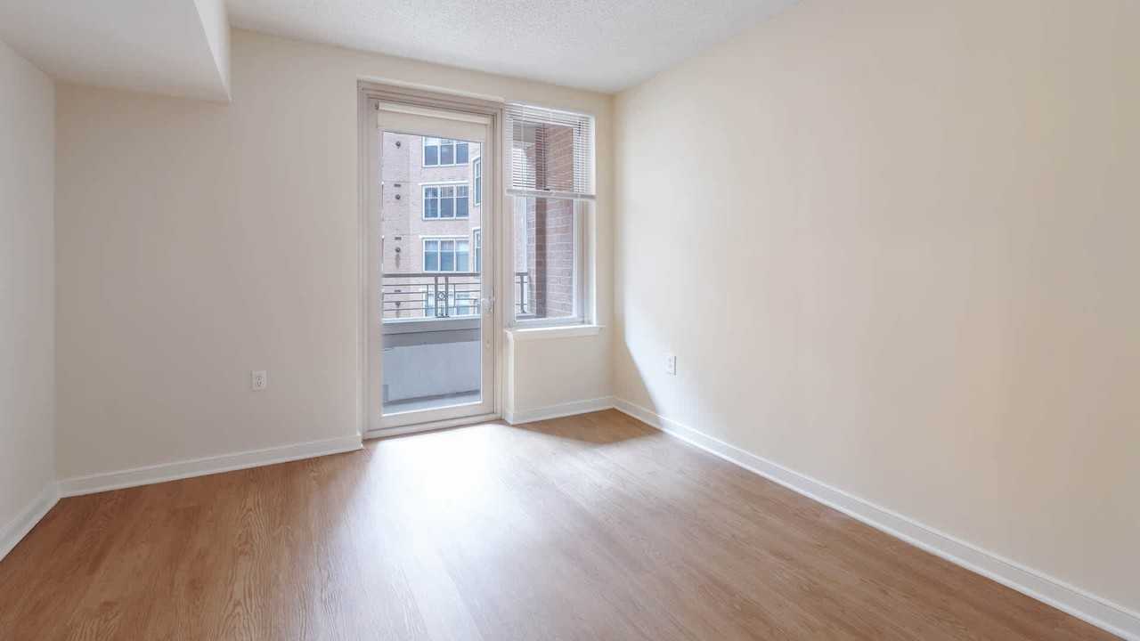 2400 M - Photo 4 of 50