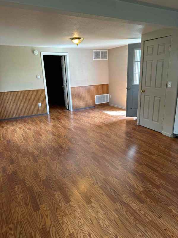 1024 Labree Ave N - Photo 2 of 6