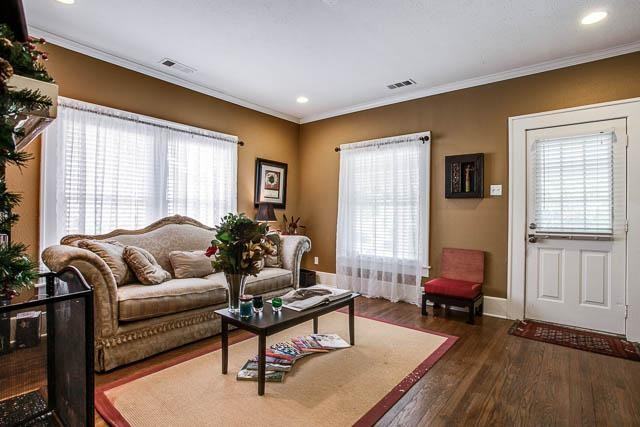 6351 Belmont Ave - Photo 3 of 25