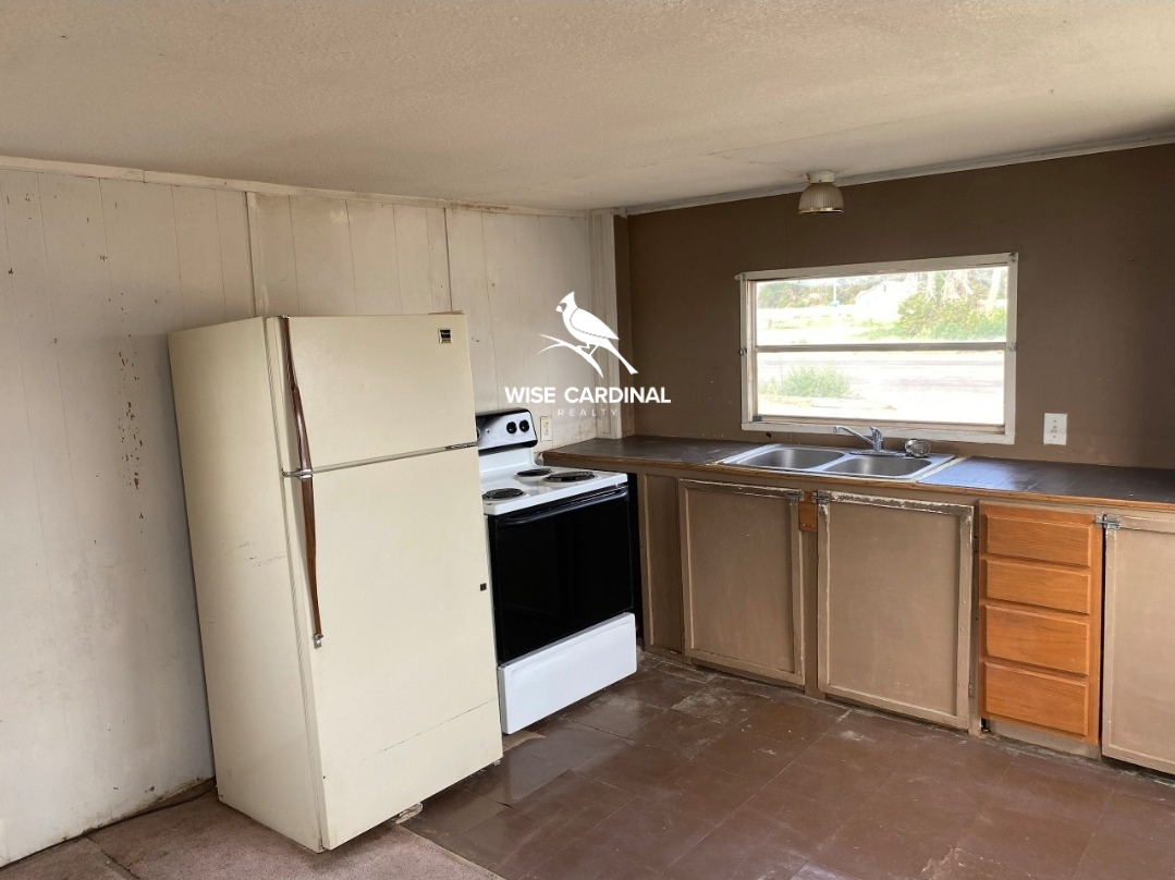 502 N Avenue F #1 - Photo 3 of 8