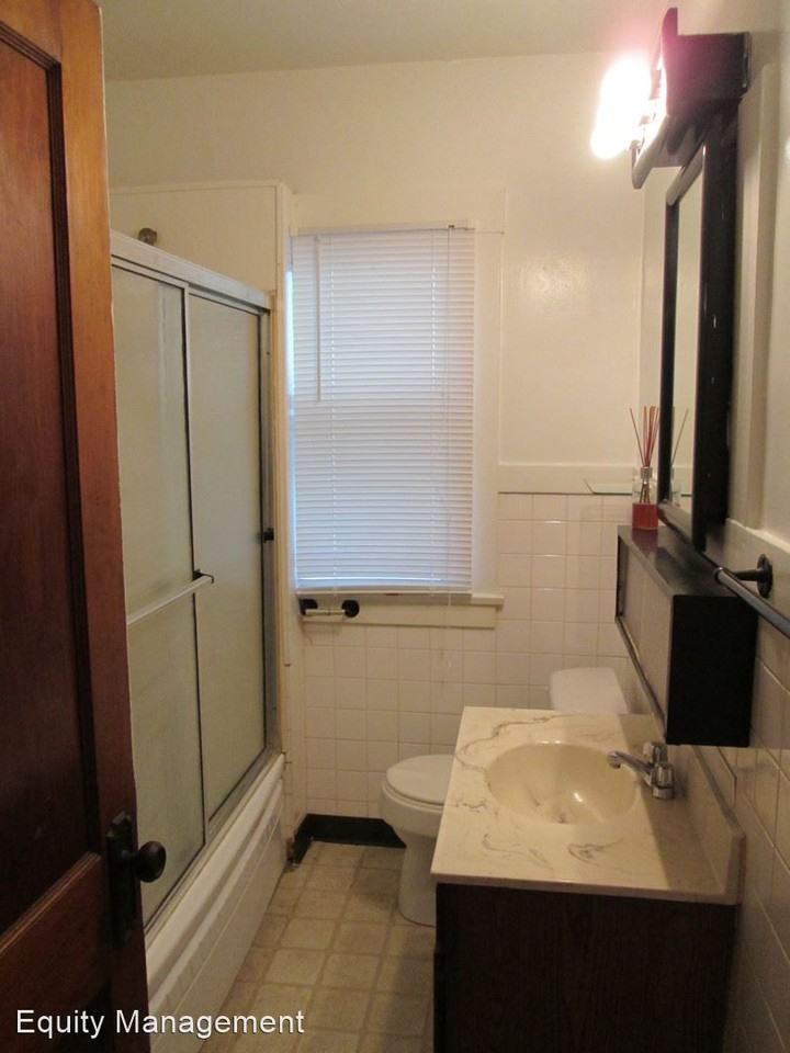 165 S Maryland Ave - Photo 3 of 14
