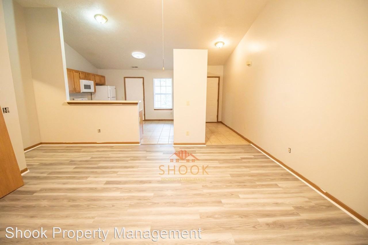 2300-2302 Hopkins Drive - Photo 3 of 9
