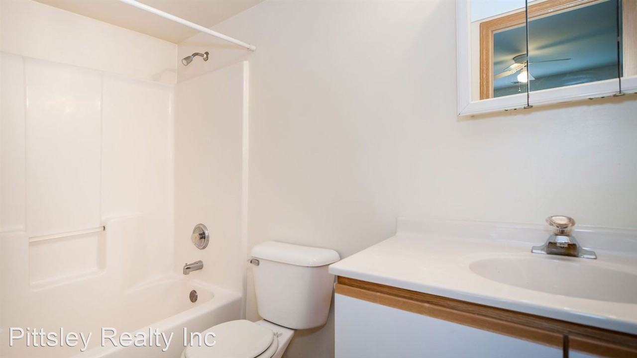 735 Fotis Drive - Photo 2 of 9