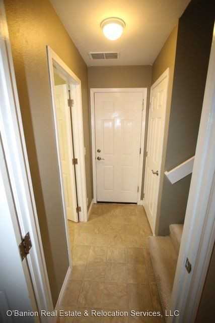 4330 Ambler Cir - Photo 3 of 17