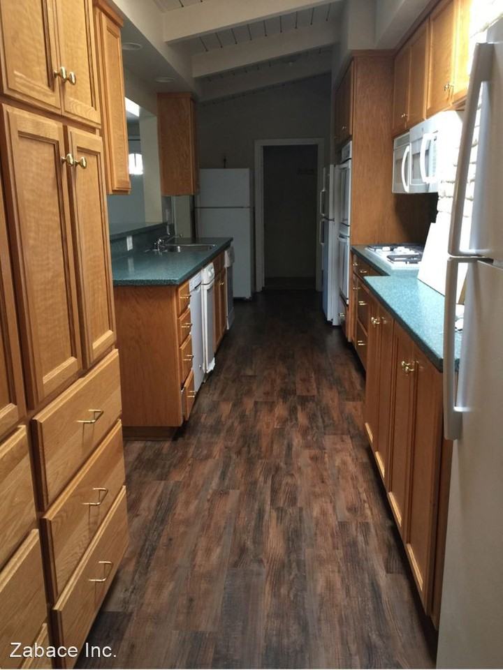 702 702 Anderson Road - Main House - Photo 3 of 22