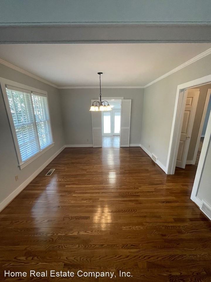 325 N Avalon Rd - Photo 3 of 8