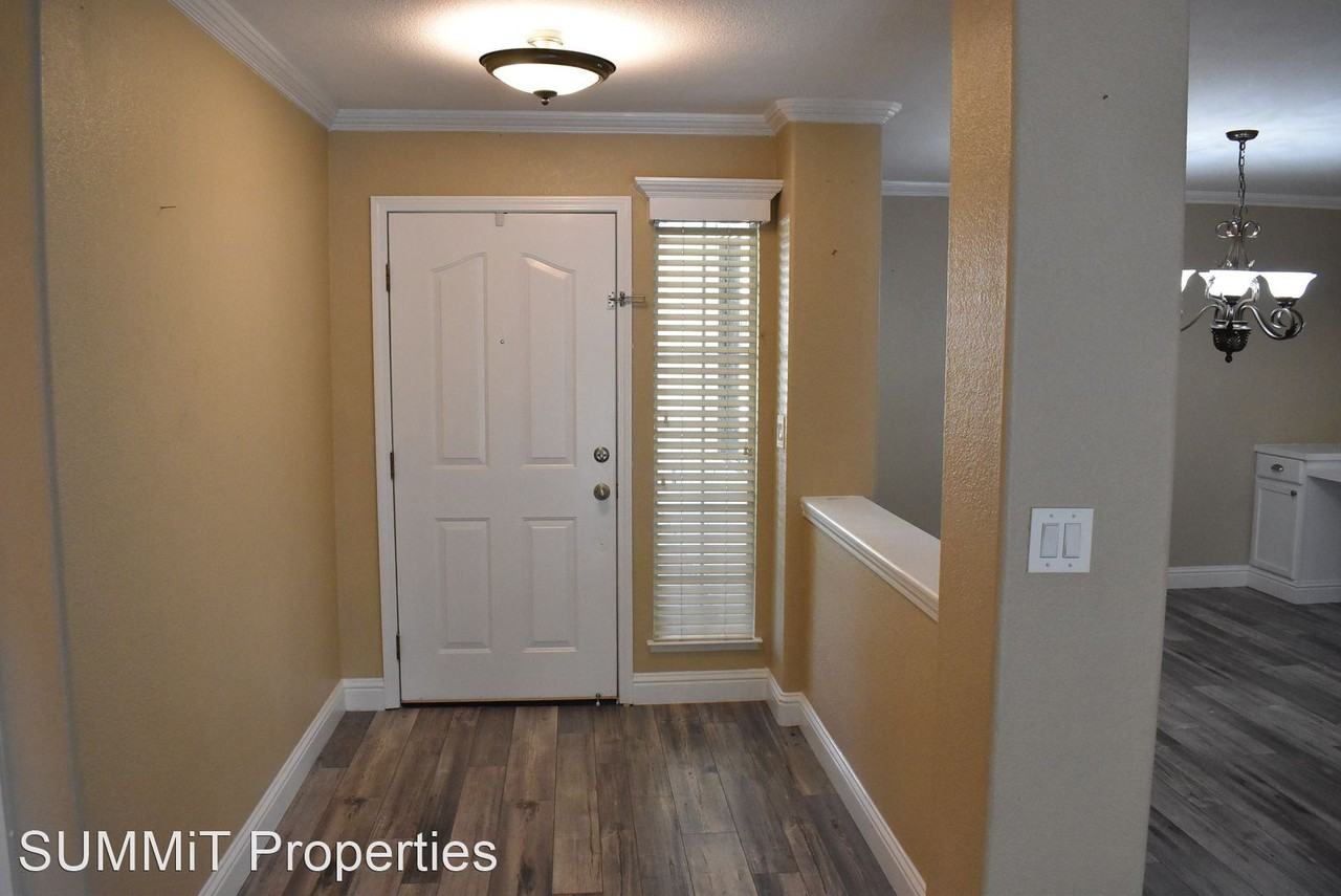 1495 Ingrid Dr - Photo 3 of 20