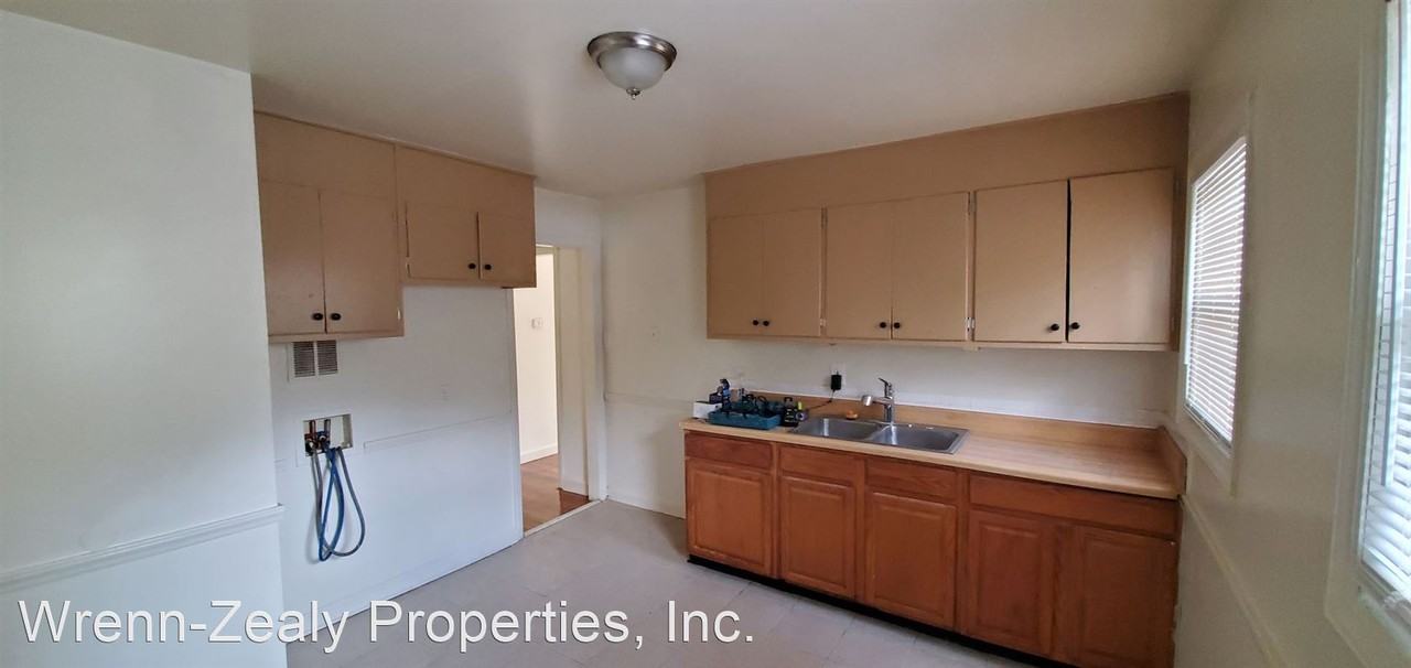 3709 Dawson Ave - Photo 3 of 10