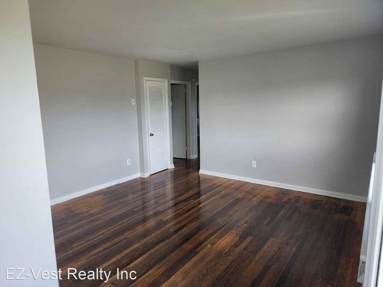 1236 37th St - Photo 2 of 11