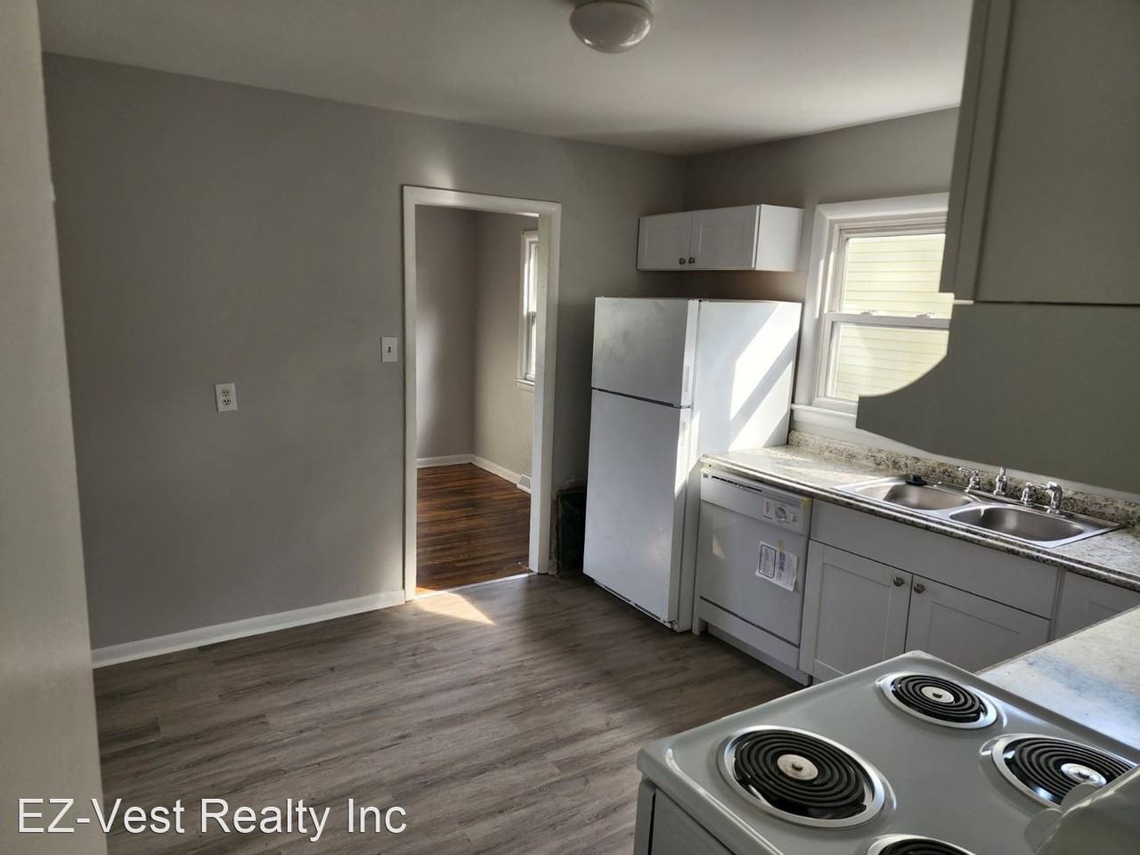 1236 37th St - Photo 3 of 11