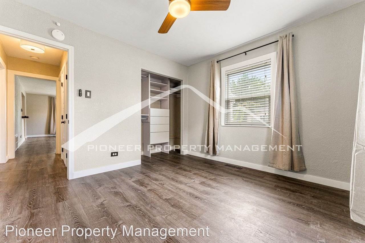 1735 W Burlington Pl - Photo 2 of 14