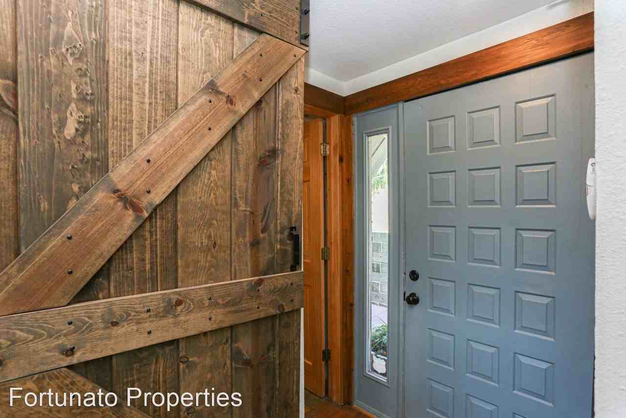 1258 Baldy Rd - Photo 3 of 26