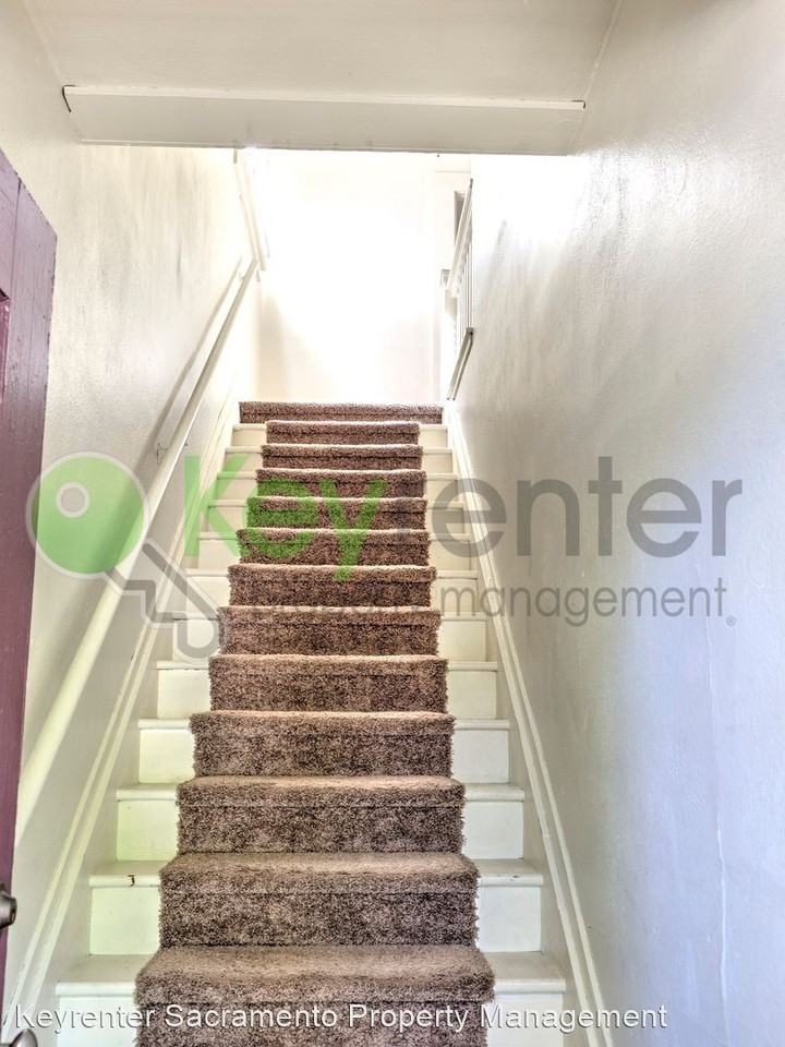 2108 I St - Photo 2 of 19