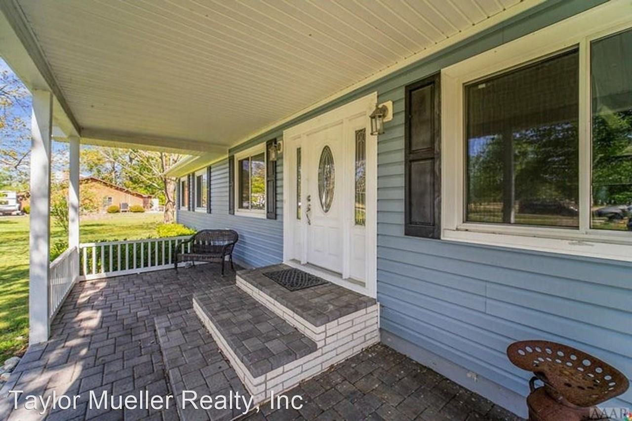 113 Quaker Dr - Photo 3 of 21