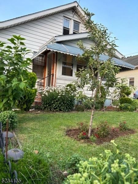 32 Andover Ave - Photo 2 of 18