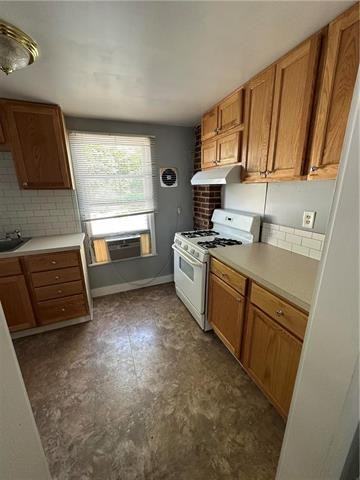 828 Cherokee St - Photo 3 of 13