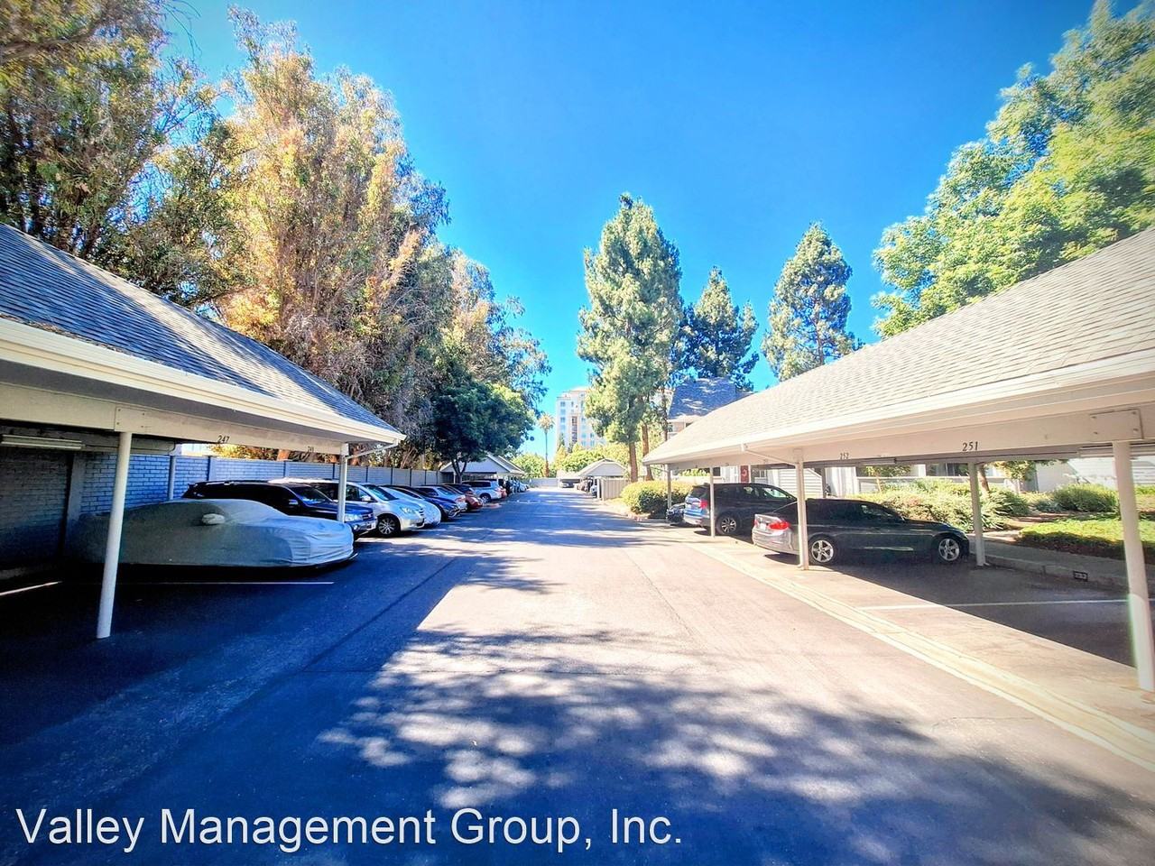 548 Shadowgraph Dr - Photo 2 of 50