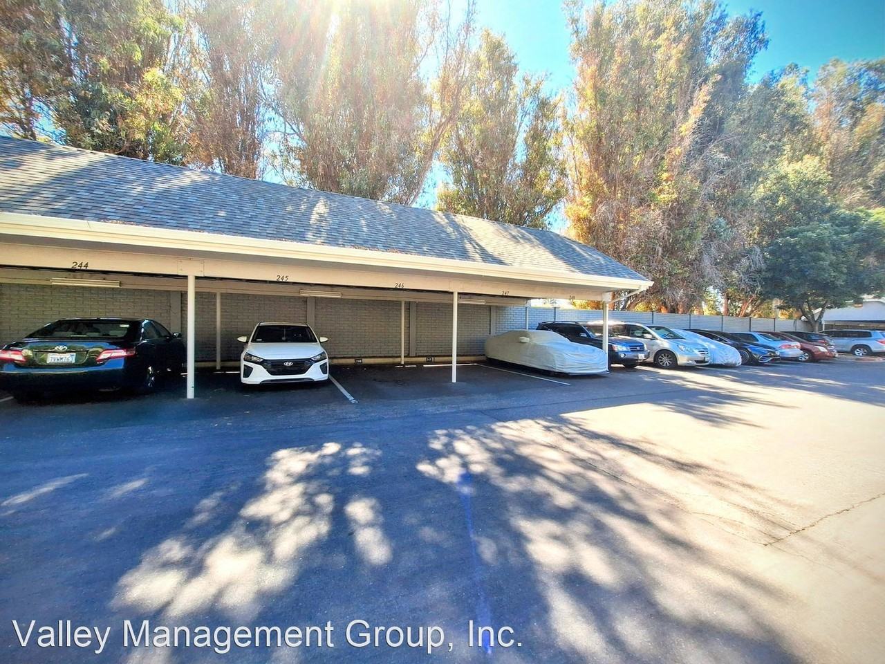 548 Shadowgraph Dr - Photo 3 of 50